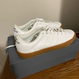 Brand new, never worn New Balance CT210 - super cute and fresh for fall!